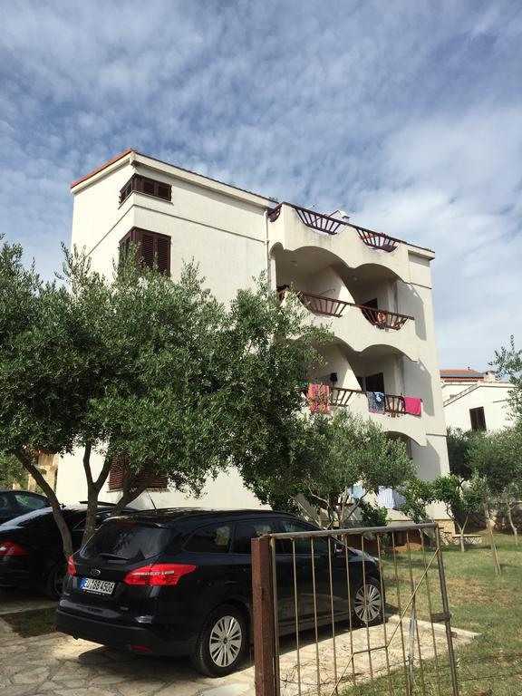 Apartments Villa Cherry Novalja Buitenkant foto
